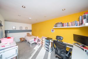 FAMILY/PLAY ROOM- click for photo gallery